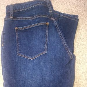 Universal Thread Jeans